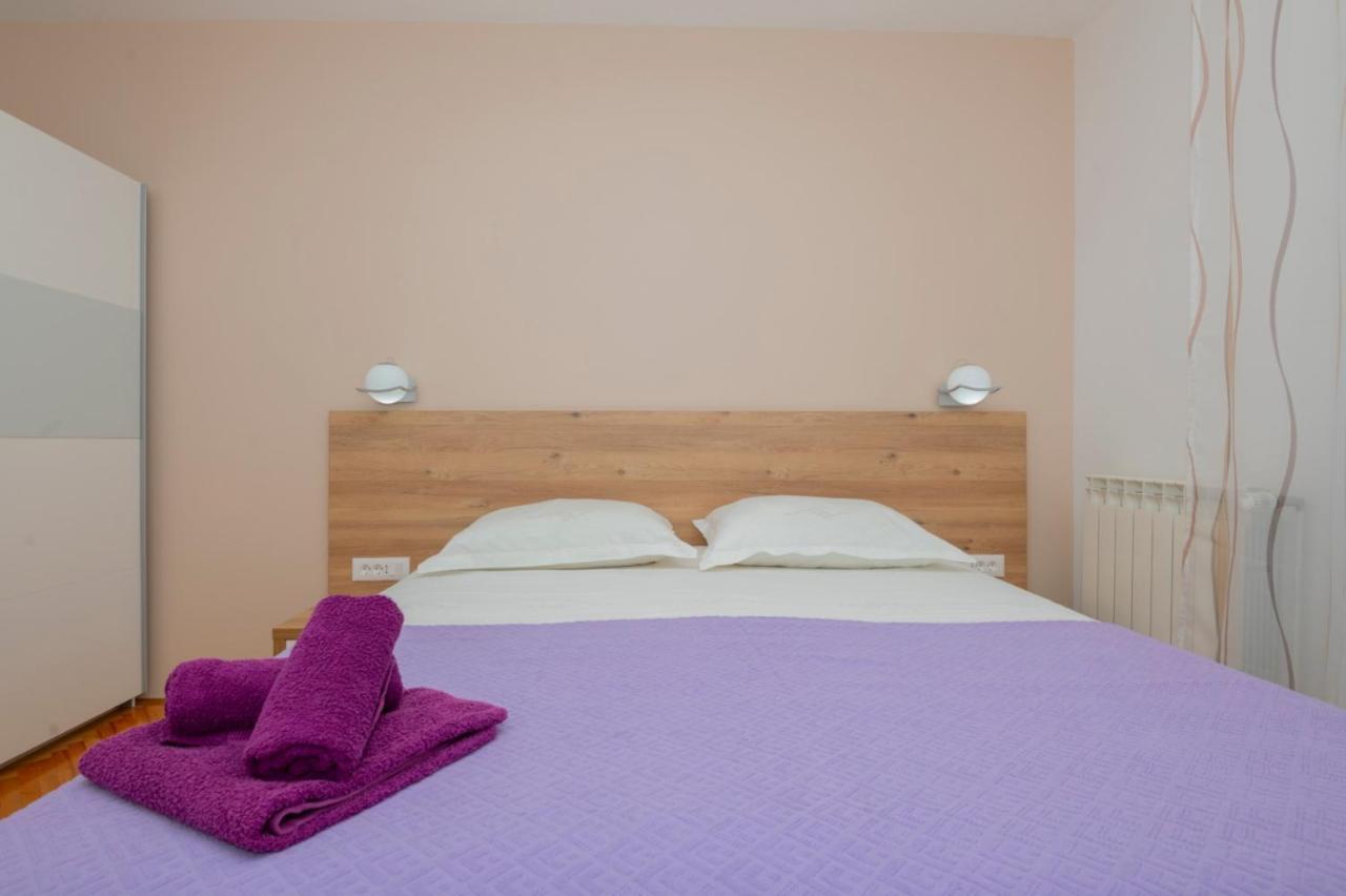פודסטראנה Apartments Radeljic מראה חיצוני תמונה