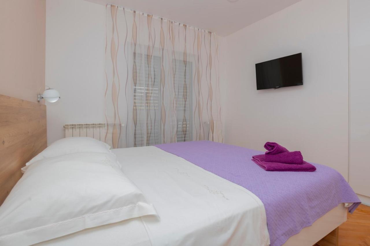 פודסטראנה Apartments Radeljic מראה חיצוני תמונה