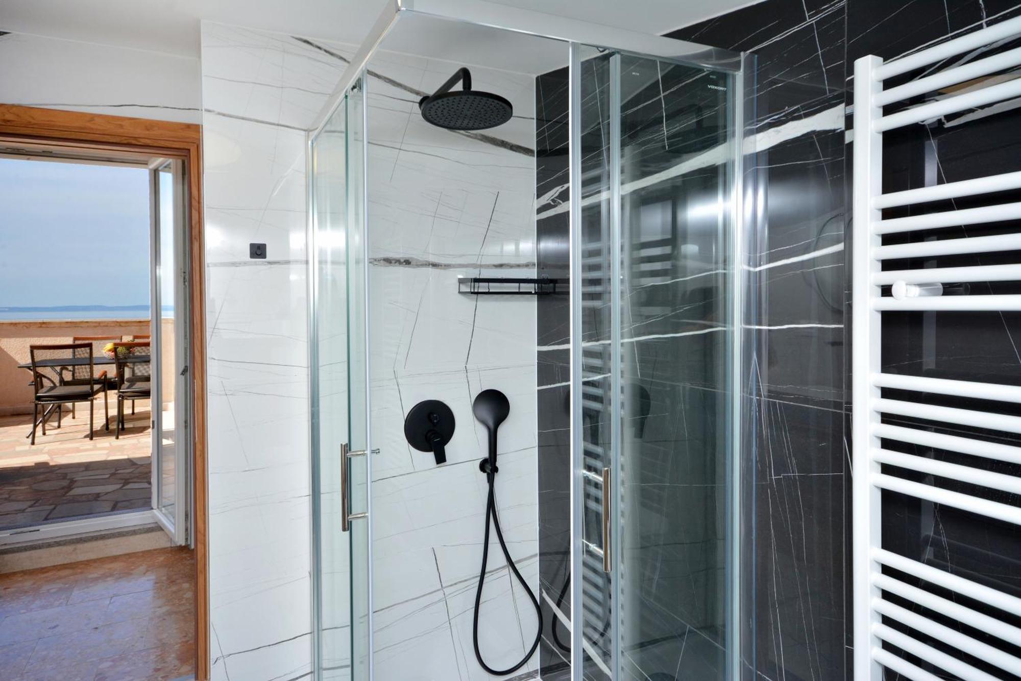 פודסטראנה Apartments Radeljic מראה חיצוני תמונה